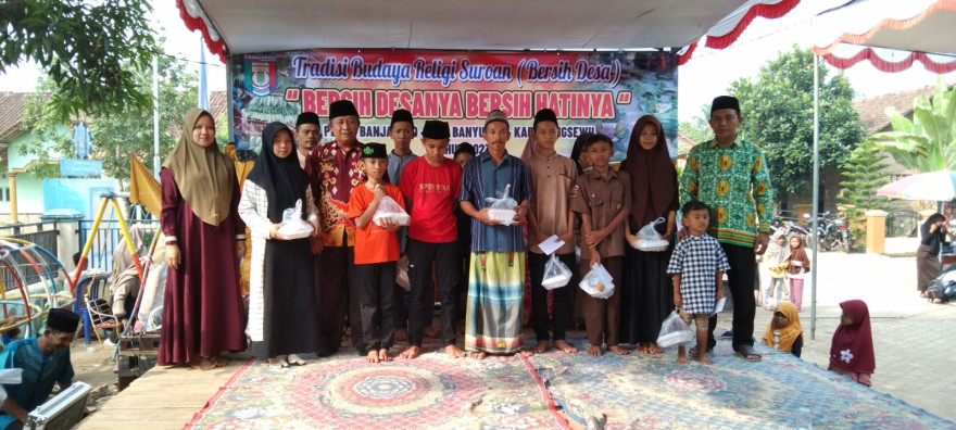 " Bersih desa bersih hatinya "